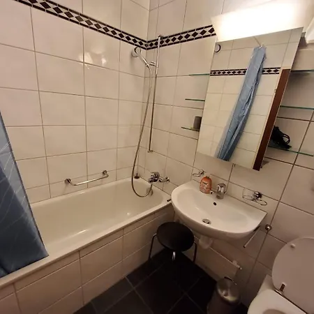 Cresta Apartments - Studios *