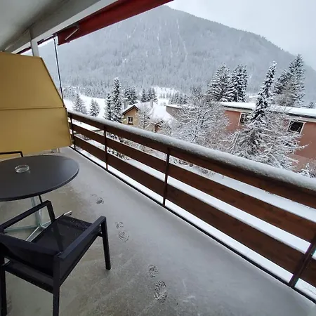 Gemuetliche In - Bergblick & Zentrale Lage Апартаменты Давос